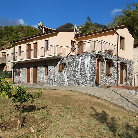 Turismo Rurale Il Sole Villa Sant'Angelo di Brolo Exterior photo