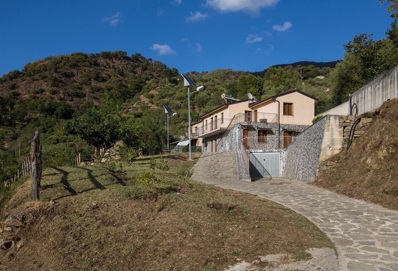 Turismo Rurale Il Sole Villa Sant'Angelo di Brolo Exterior photo